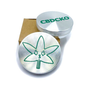 Drtička CBDčko - malá, kovová, magnetická Design: Konopný list