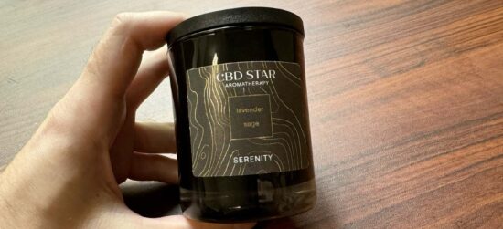 CBDStar svíčka SERENITY – když levandule, šalvěj a CBD vytvoří dokonalý klid? RECENZE