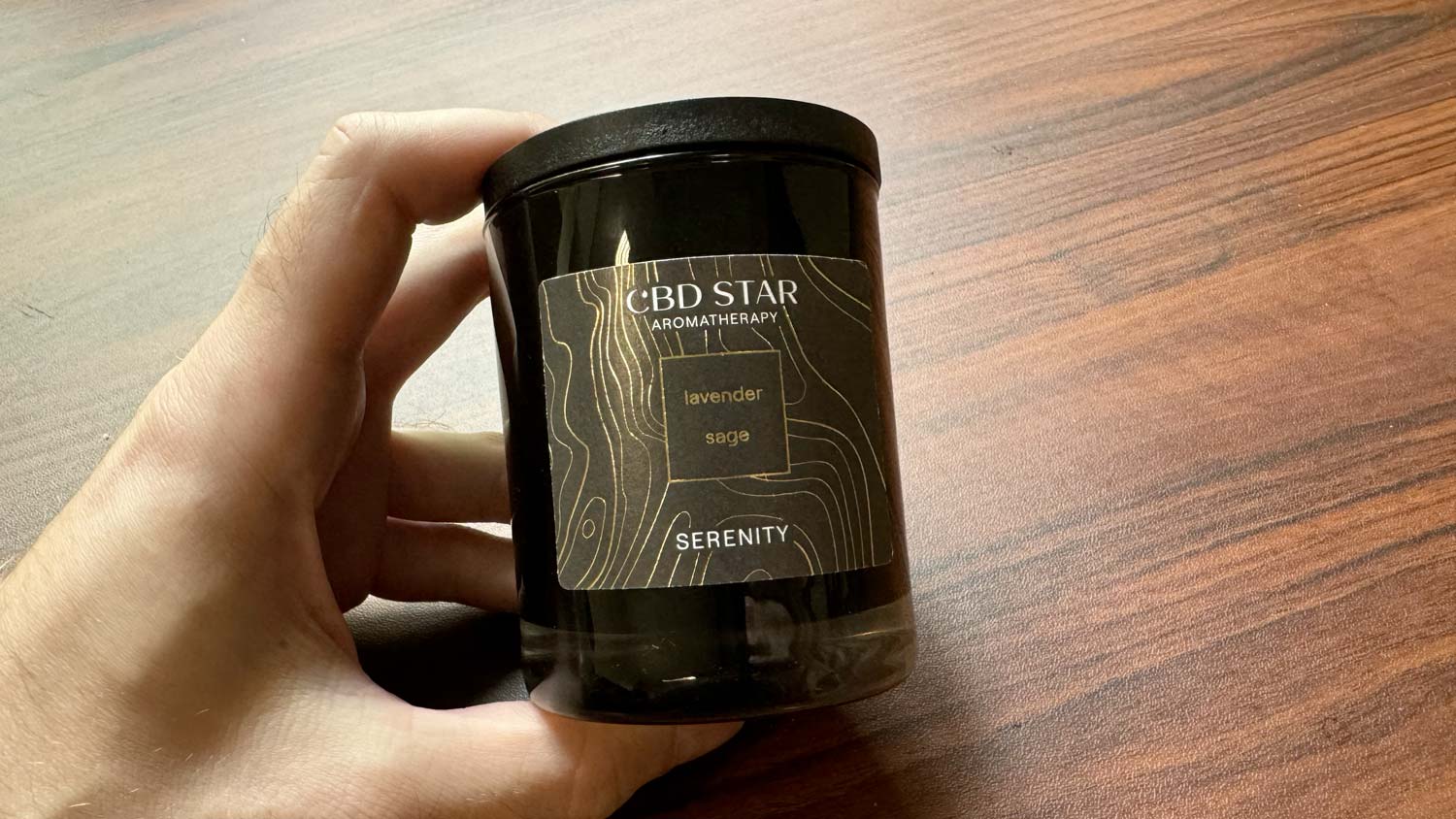 CBDStar svíčka SERENITY – když levandule, šalvěj a CBD vytvoří dokonalý klid? RECENZE